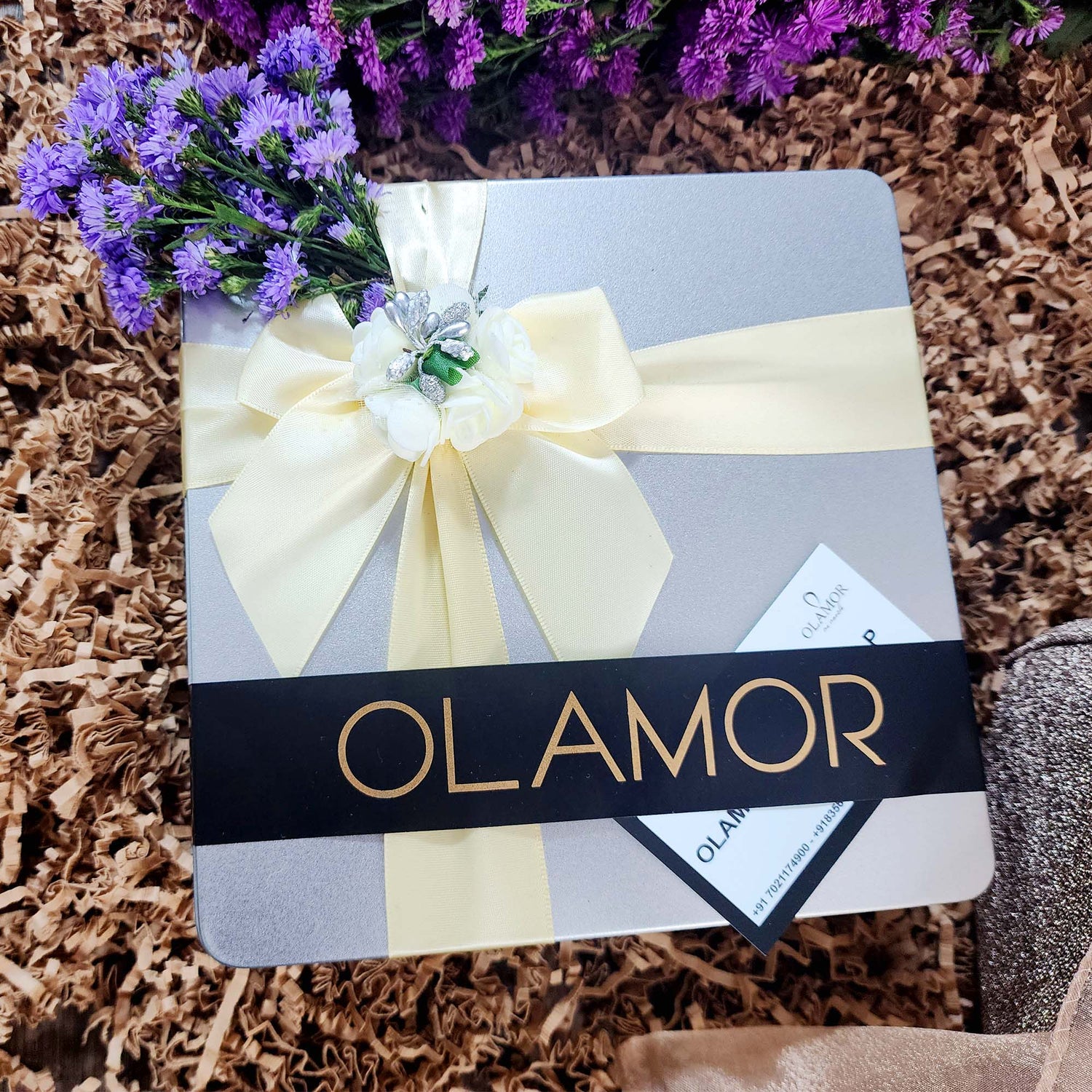 Olamor Moon Metal Gift Hamper (Customisable)